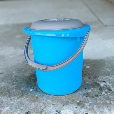 Kofa 13l sa poklopcem Winner