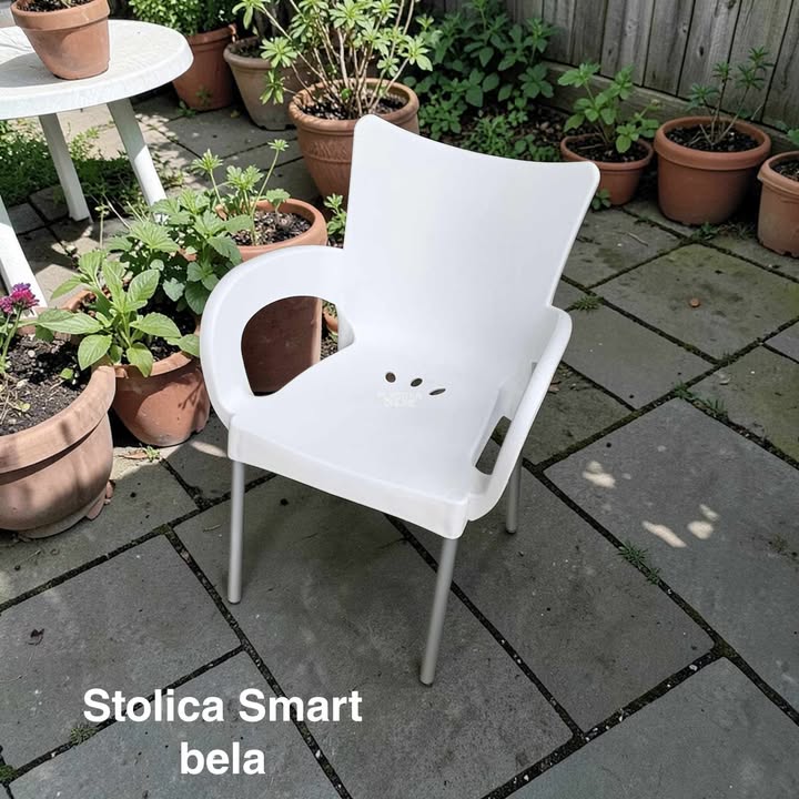 Plasticna stolica Smart sa metalnim nogama