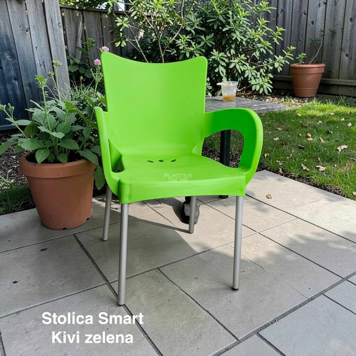 Plasticna stolica Smart sa metalnim nogama