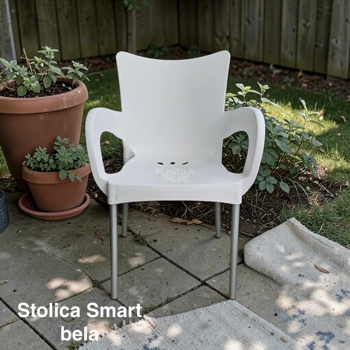 Plasticna stolica Smart sa metalnim nogama