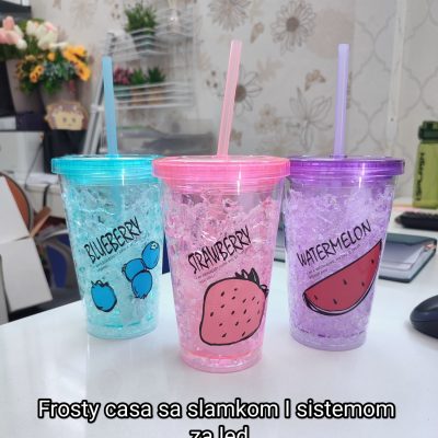 Plastična čaša sa slamkom i sistemom za led FROSTY