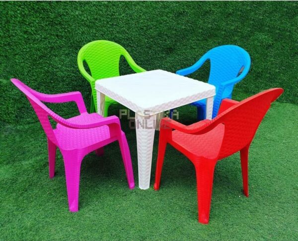 Dečiji set RATAN sto i 4 stoličice BENETON - Image 2