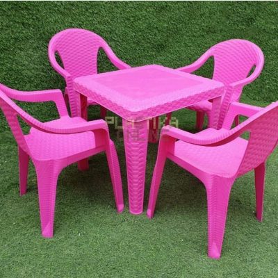 Dečiji set RATAN sto i 4 stoličice PINK