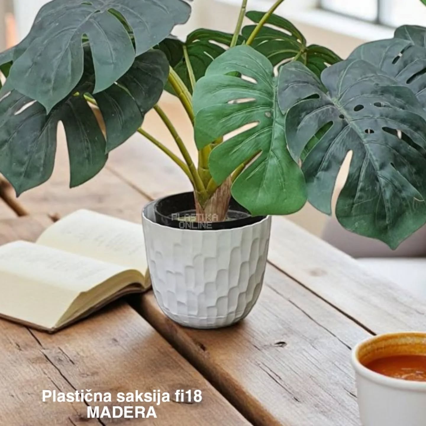 Plastična saksija fi18 MADERA, Dekorativne saksije, Najlepše saksije za cveće, Neobične saksije za cveće, Okrugle saksije, Saksije za cveće, Saksije za dvorište, Saksije za terasu, Ukrasne saksije, Ukrasne saksije za sobno cveće
