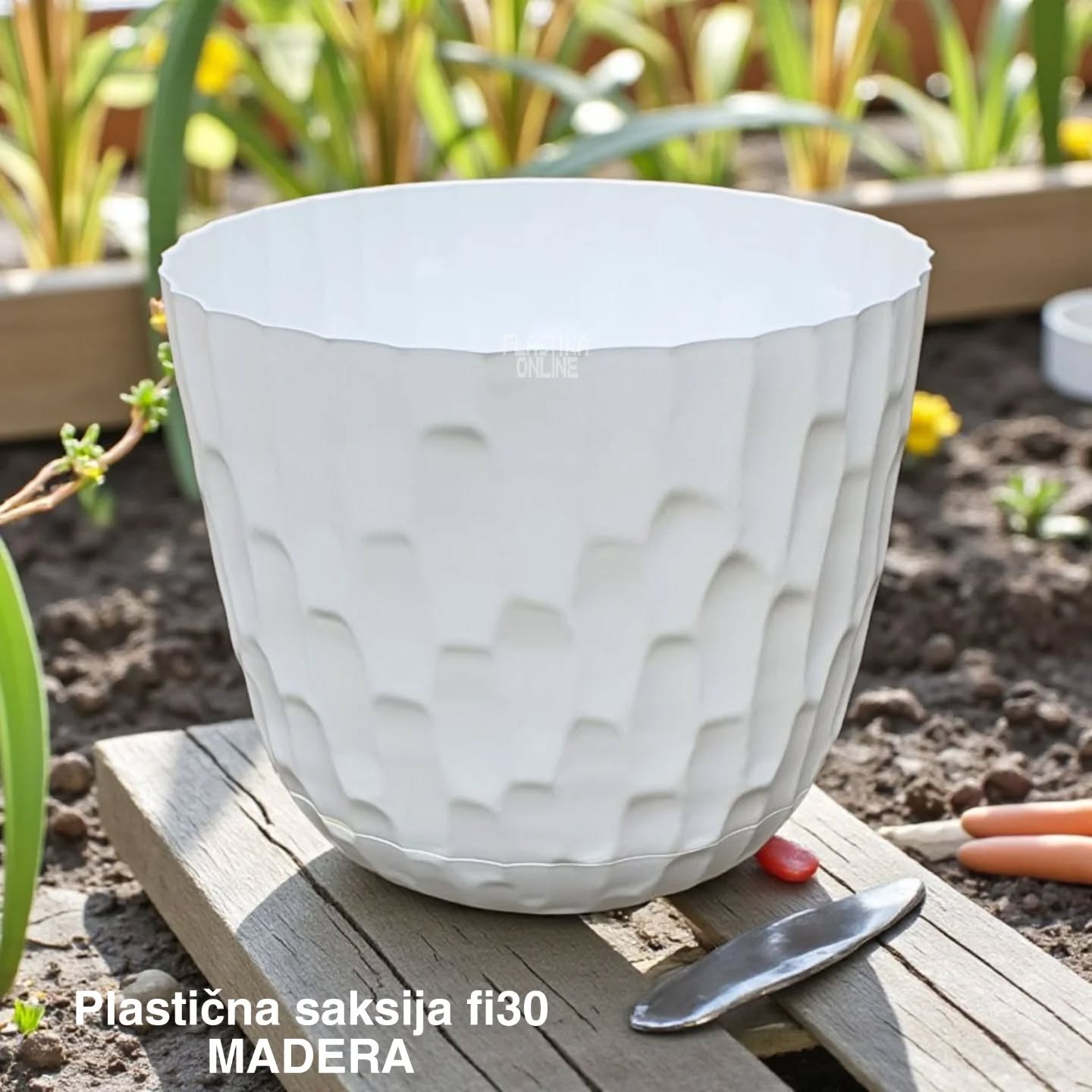 Plastična saksija fi30 MADERA, Dekorativne saksije, Najlepše saksije za cveće, Neobične saksije za cveće, Okrugle saksije, Saksije za cveće, Saksije za dvorište,