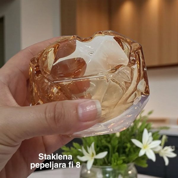 Staklena pepeljara fi8 , Elegantna staklena pepeljara, Pepeljara od debelog stakla, Geometrijska pepeljara, Dekorativna pepeljara