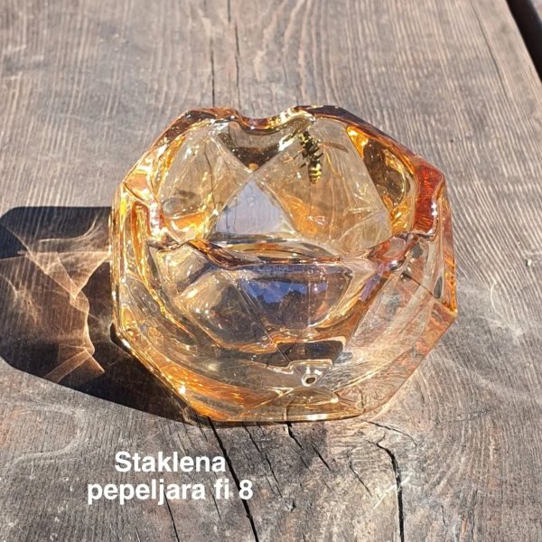 Staklena pepeljara fi8 , Elegantna staklena pepeljara, Pepeljara od debelog stakla, Geometrijska pepeljara, Dekorativna pepeljara