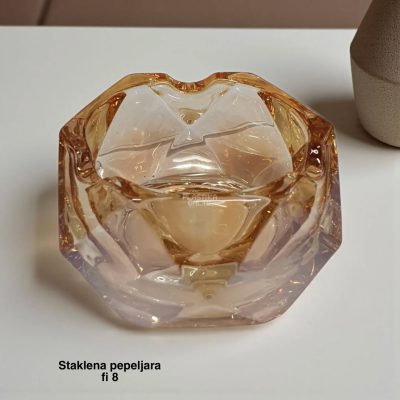 Staklena pepeljara fi8 , Elegantna staklena pepeljara, Pepeljara od debelog stakla, Geometrijska pepeljara, Dekorativna pepeljara