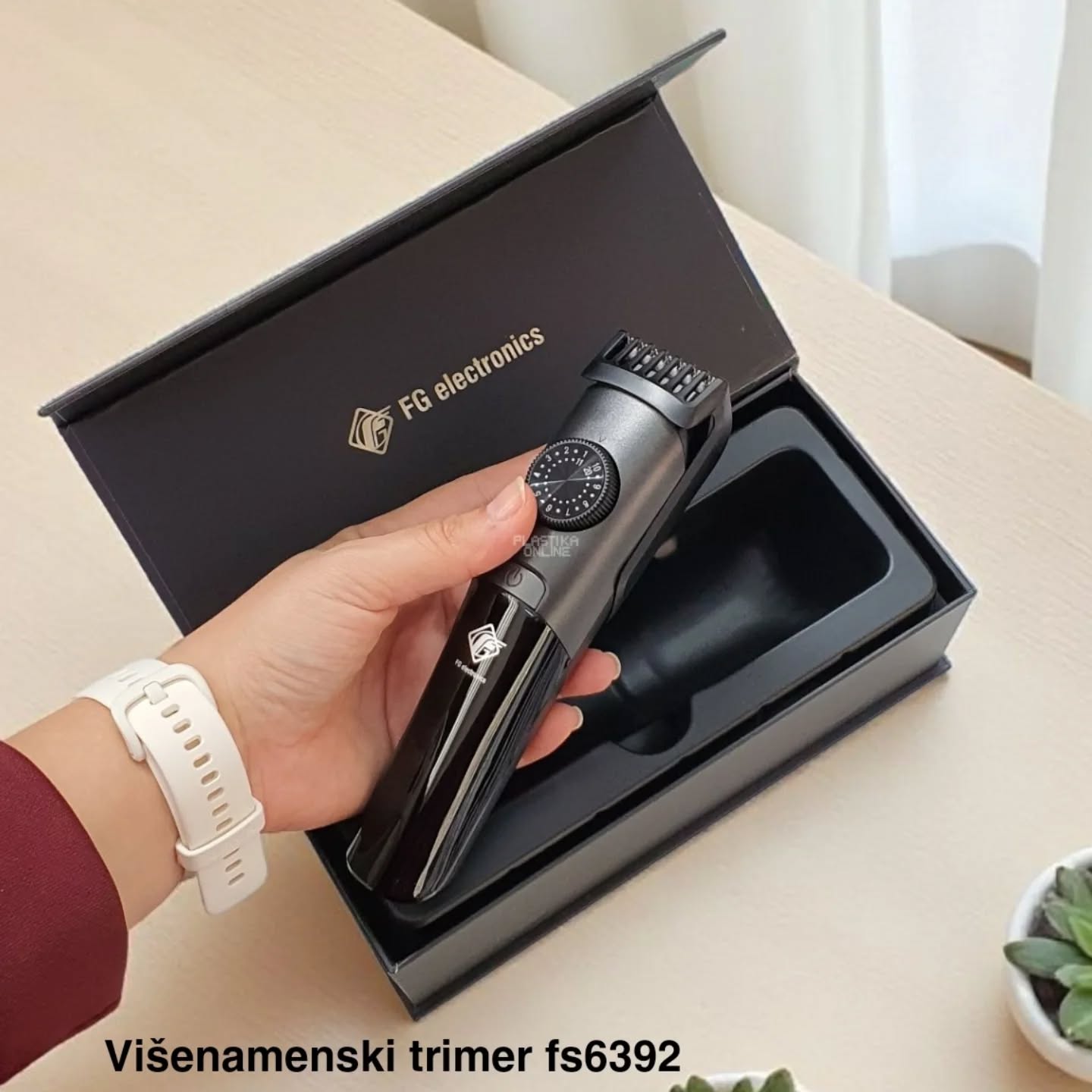 Višenamenski trimer FS6392, Trimovanje na suvo ili mokro, Idealno za muškarce, Bežični trimer za kosu i bradu , Trimer za bradu i telo , Vodootporni trimer