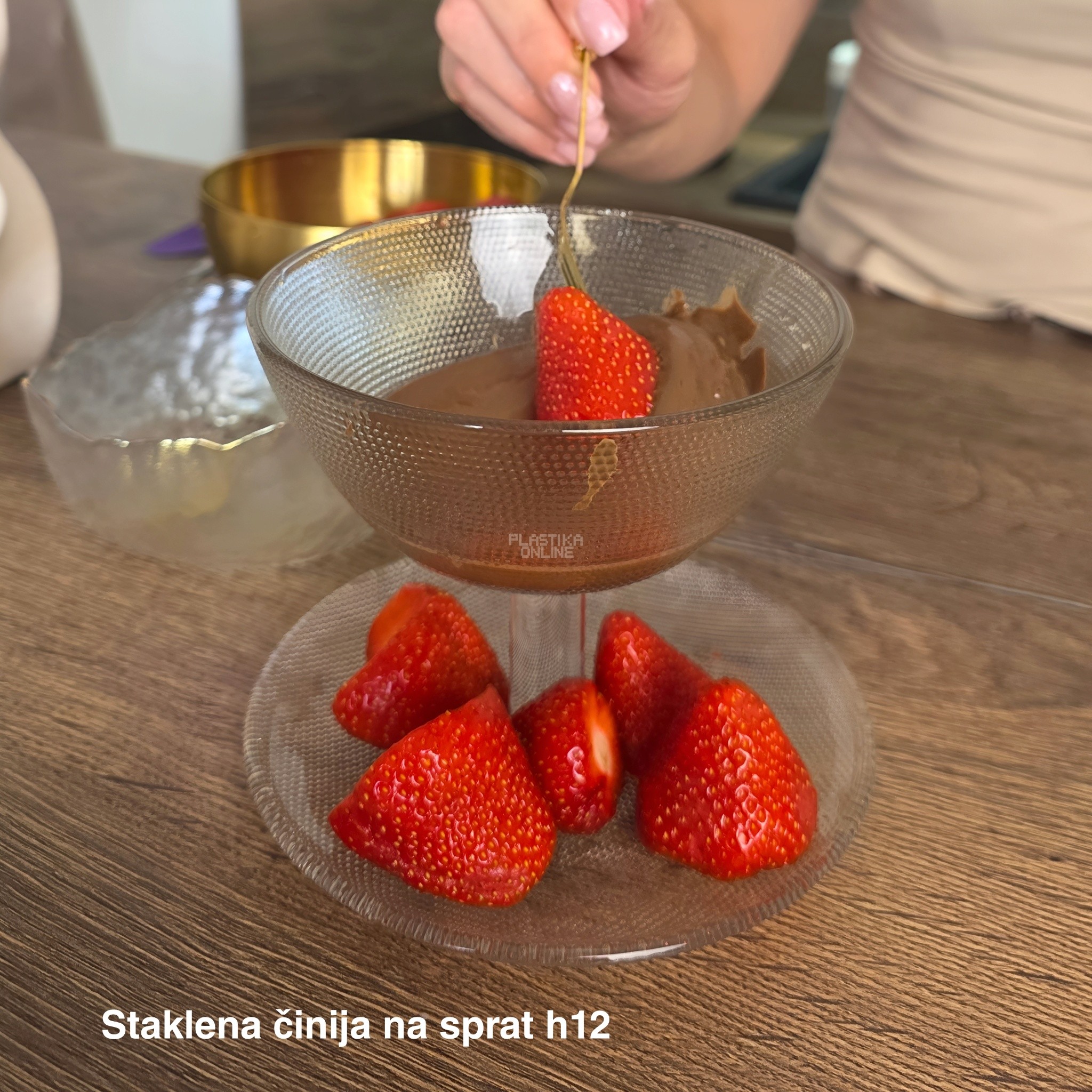 staklena činija na sprat h12cm, činija na sprat za posluženje, staklena činija za voće, činija za kolače, višenamenska staklena činija, dekorativna činija od stakla