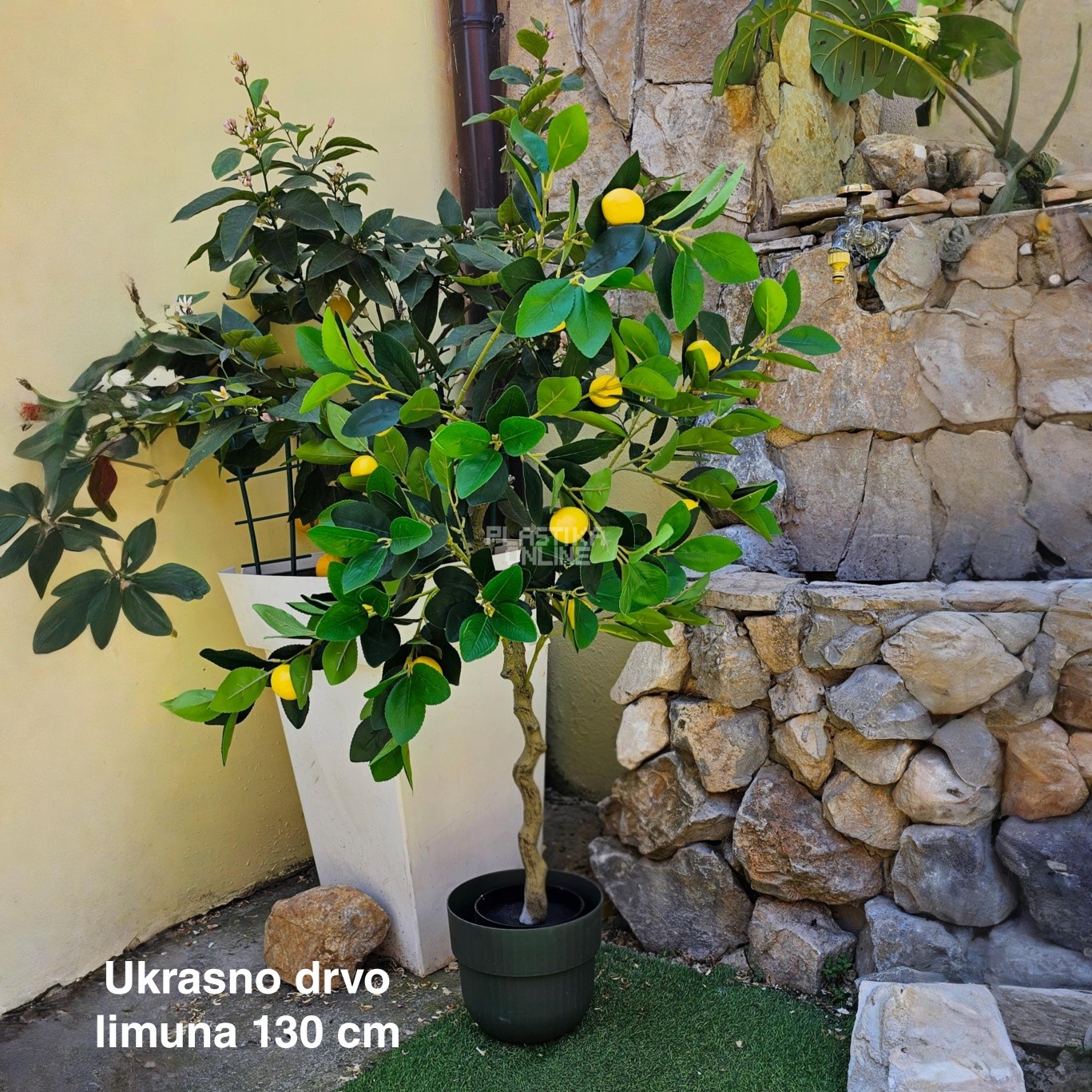 Ukrasno limunovo drvo 130 cm, Veštačko drvo limuna 130 cm, Limunovo drvo za dekoraciju, Dekorativno drvo limuna, Veštačka biljka limun – 130 cm, Limun drvo veštačko 130 cm, Citrusno ukrasno drvo 130 cm