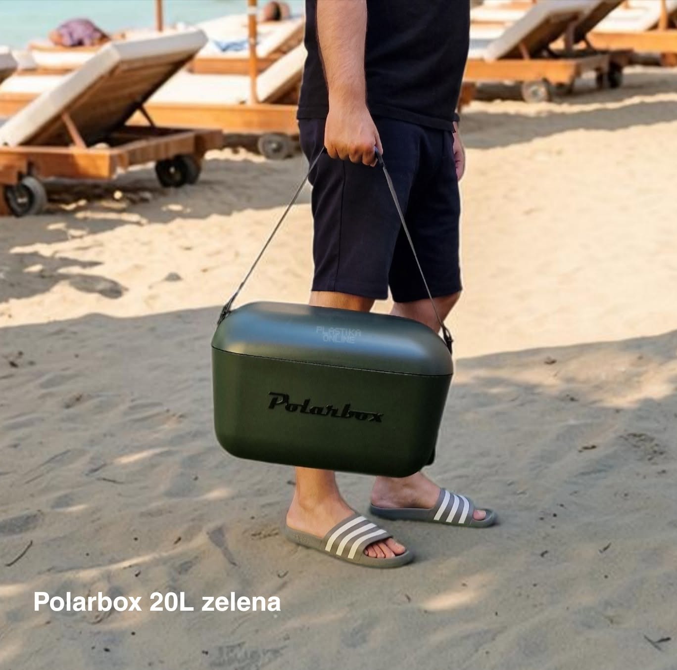 Polarbox frižider u ruci