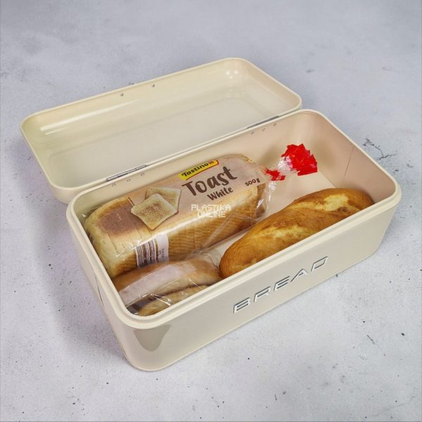 Kutija za hleb BREAD crne boje u nju staje dve vekne hleba
