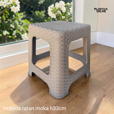 plastična hoklica ratan Miša moka boje