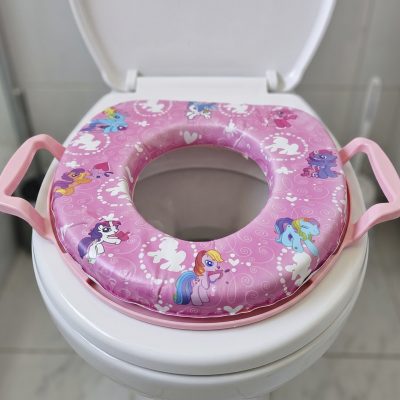 Dečiji adapter za wc šolju sa ručkama i sunđerom Konjići