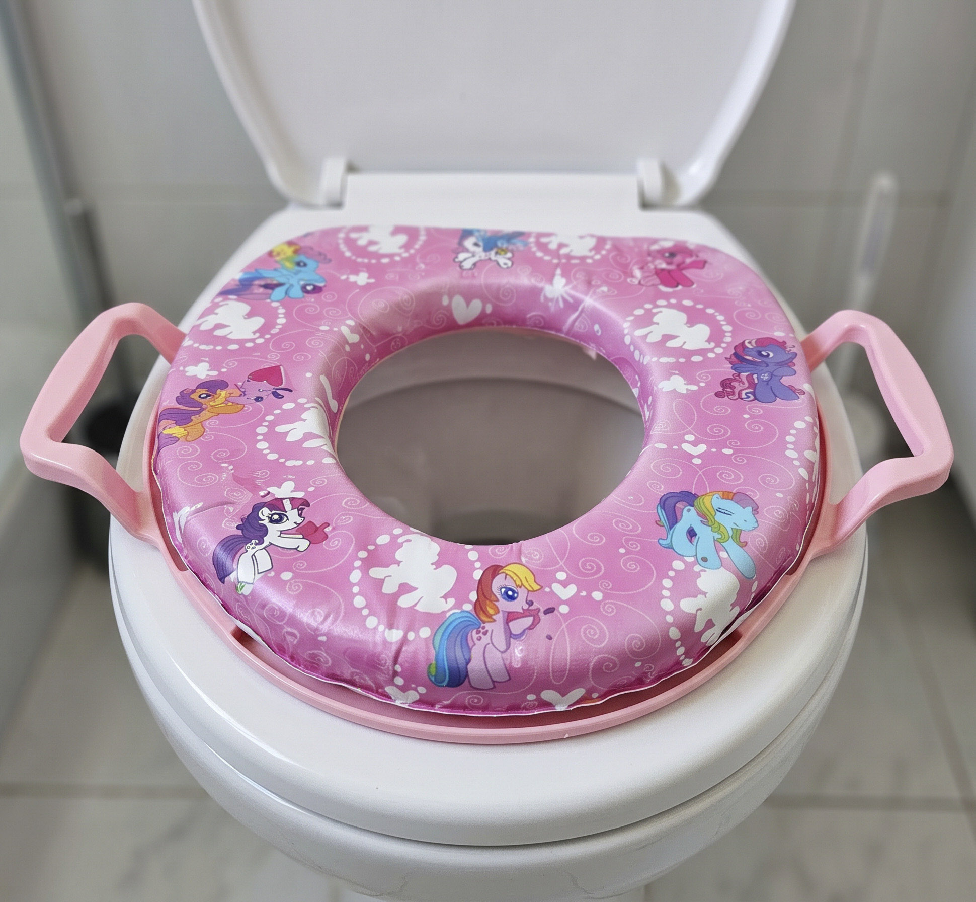 Dečiji adapter za wc šolju sa ručkama i sunđerom Konjići